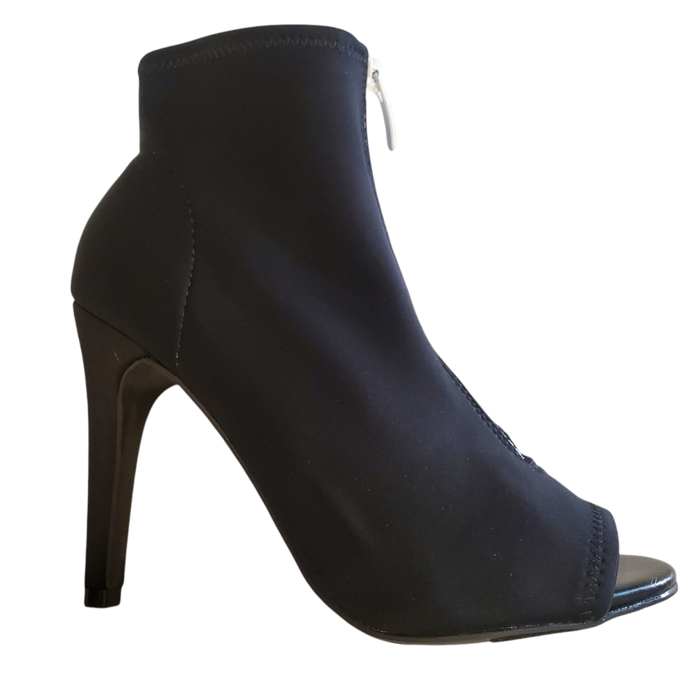 NEW Juicy Couture Paloma Black Zip Up Peep Toe Bootie Sz. 6